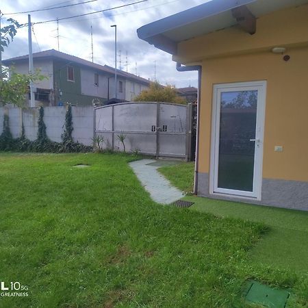 Villa Ara Blu Canegrate Bagian luar foto