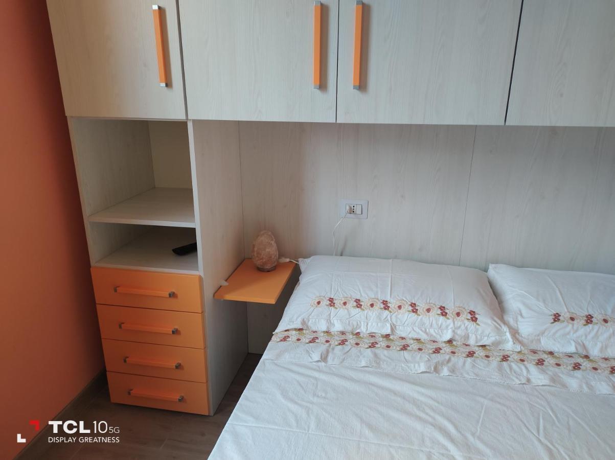 Villa Ara Blu Canegrate Bagian luar foto